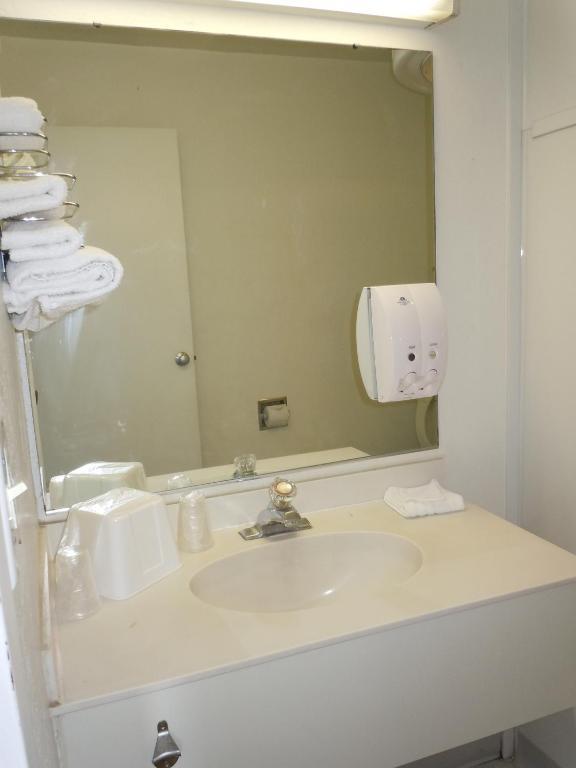 Travelodge By Wyndham Grand Rapids North Walker Zimmer foto